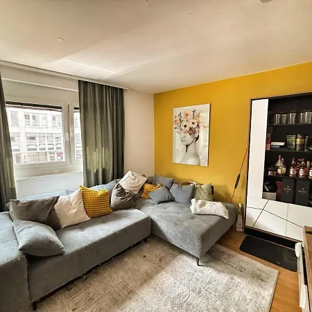 3 Rooms, 9 Min To Centre By Feet Apartment